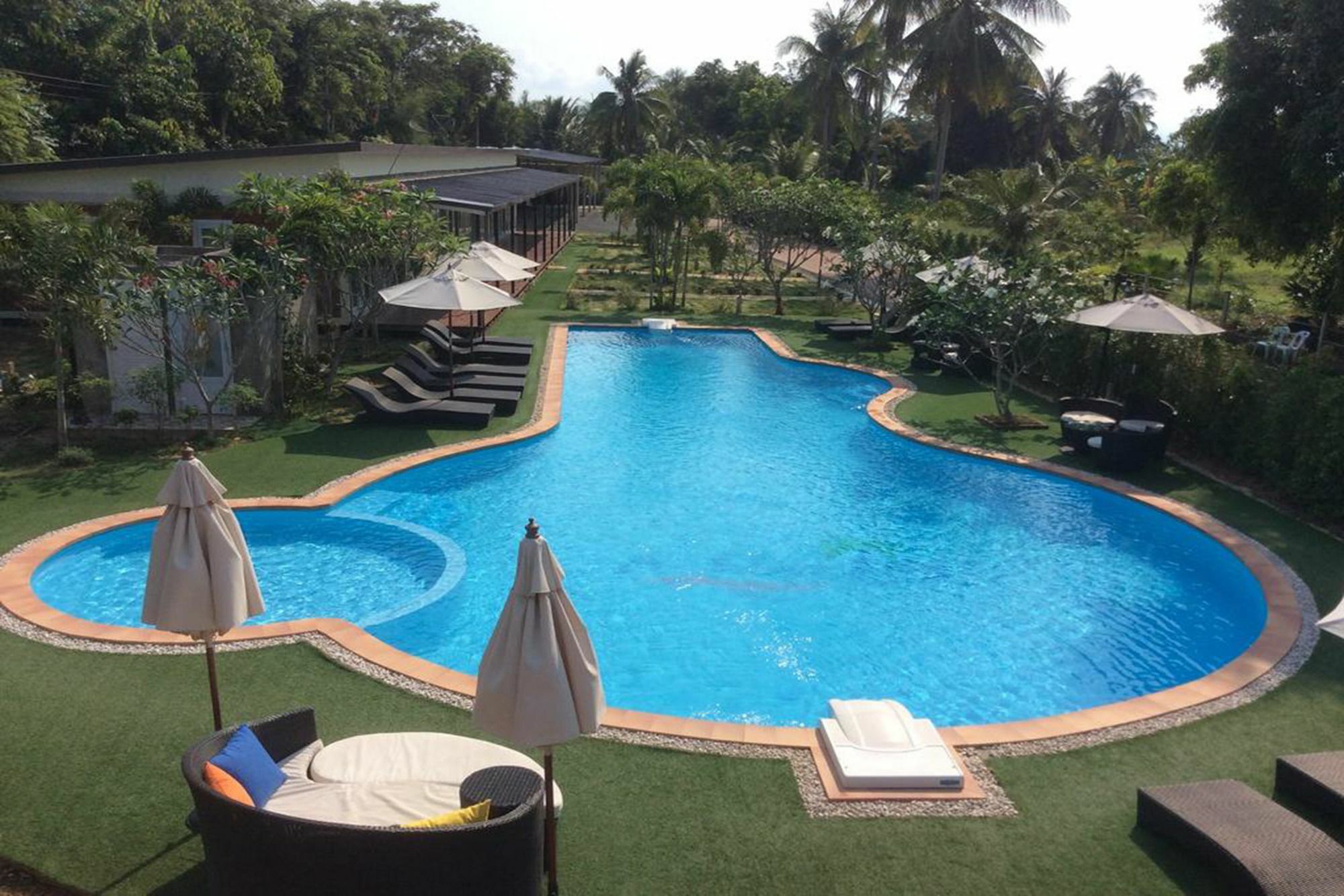 Check In And Chill Out Hotel Ban Laem Sok Buitenkant foto