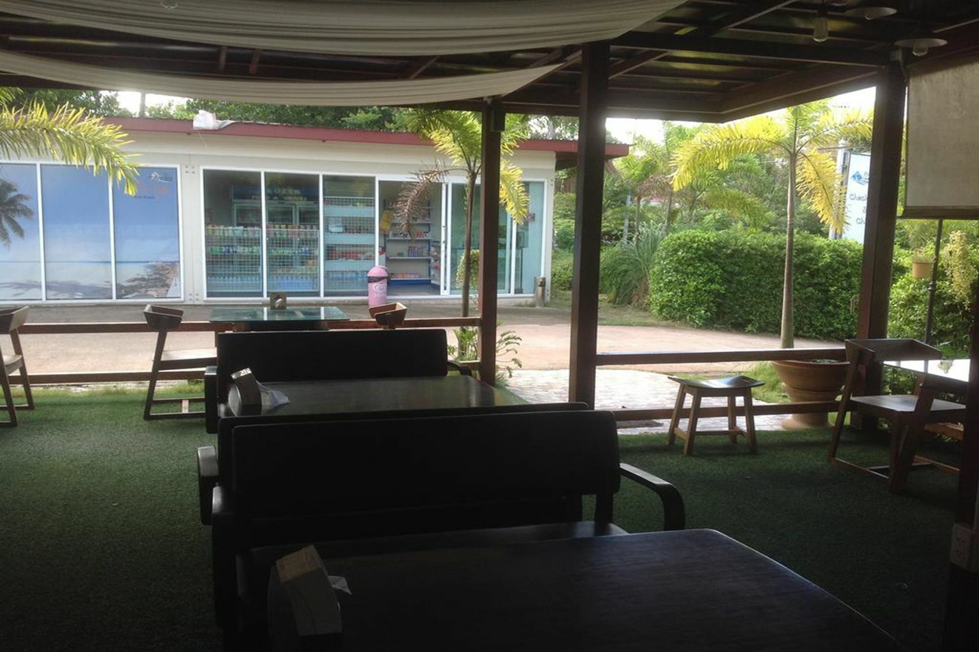 Check In And Chill Out Hotel Ban Laem Sok Buitenkant foto